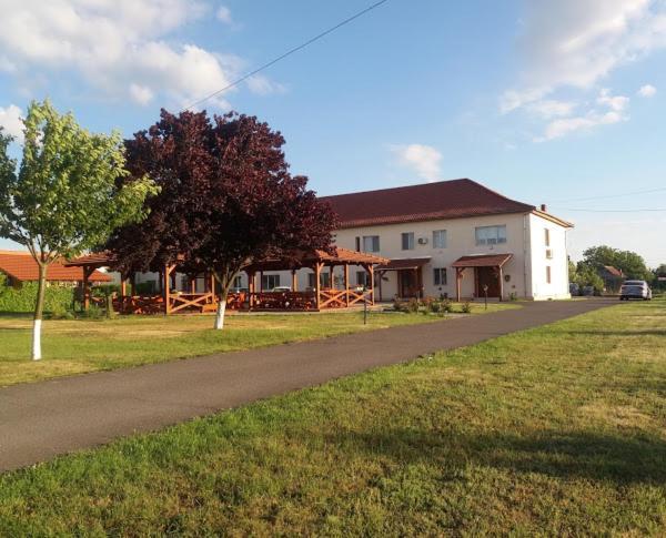 Vila Zoppas Inn Sinnicolau Mare Luaran gambar